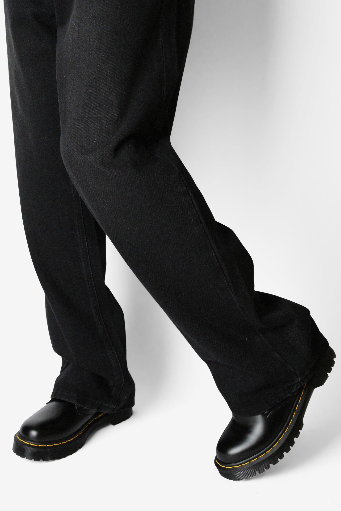 90's Straight-Leg Jeans