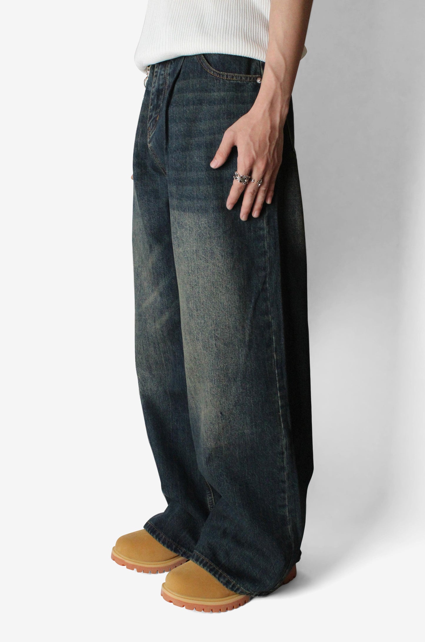 Signature Baggy Jeans