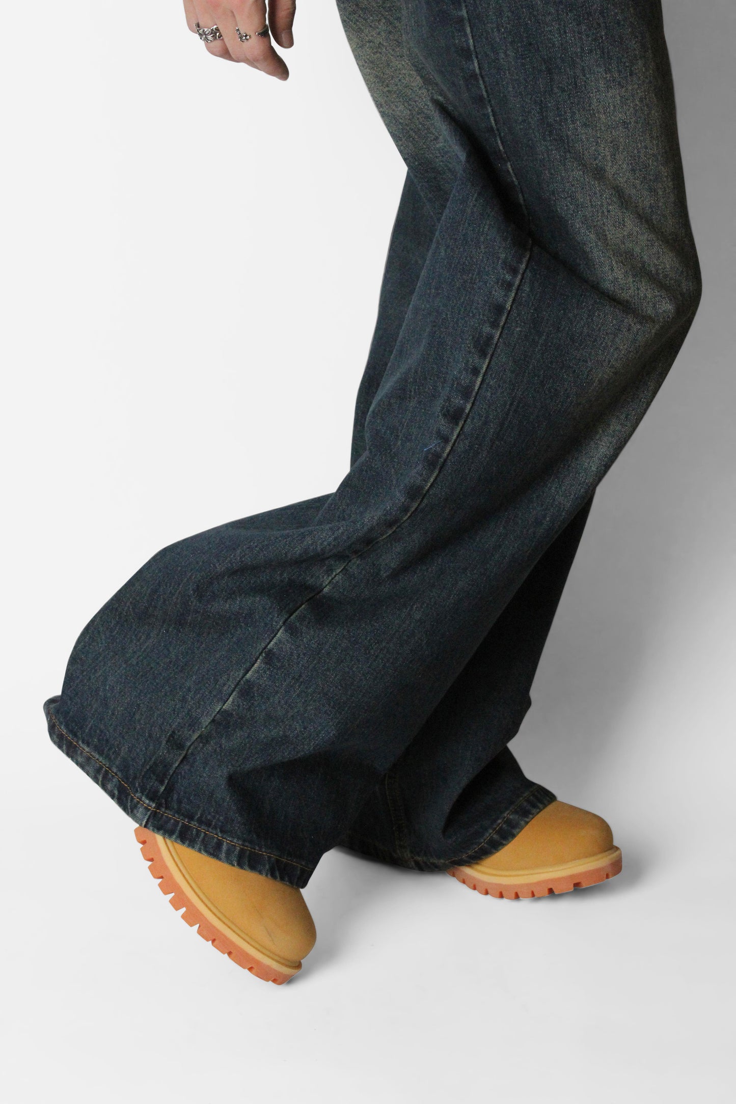 Signature Baggy Jeans