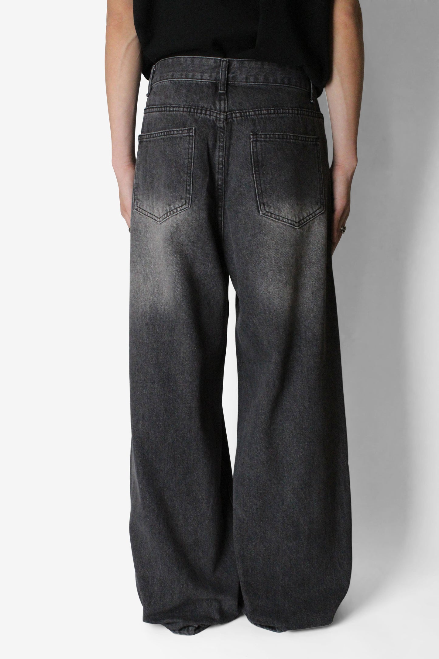 Signature Baggy Jeans