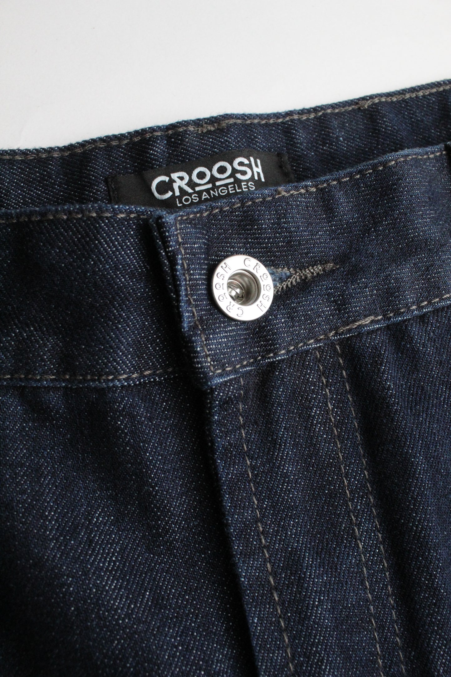 Curve Barrel Jeans